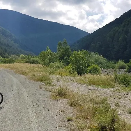 гювийски Pensión 3*